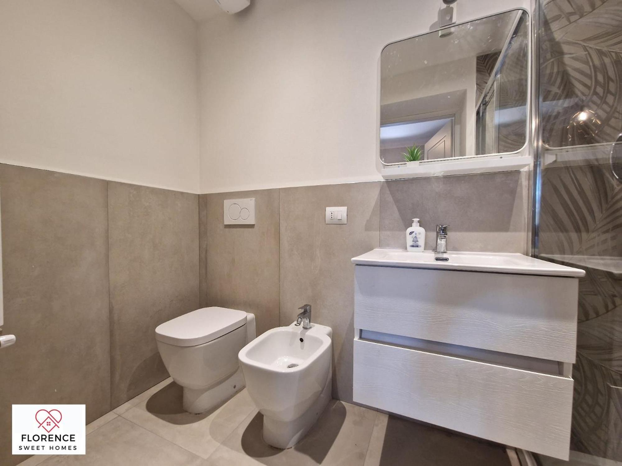 Lella Apartment With Free Parking By Florence Sweet Homes Eksteriør bilde
