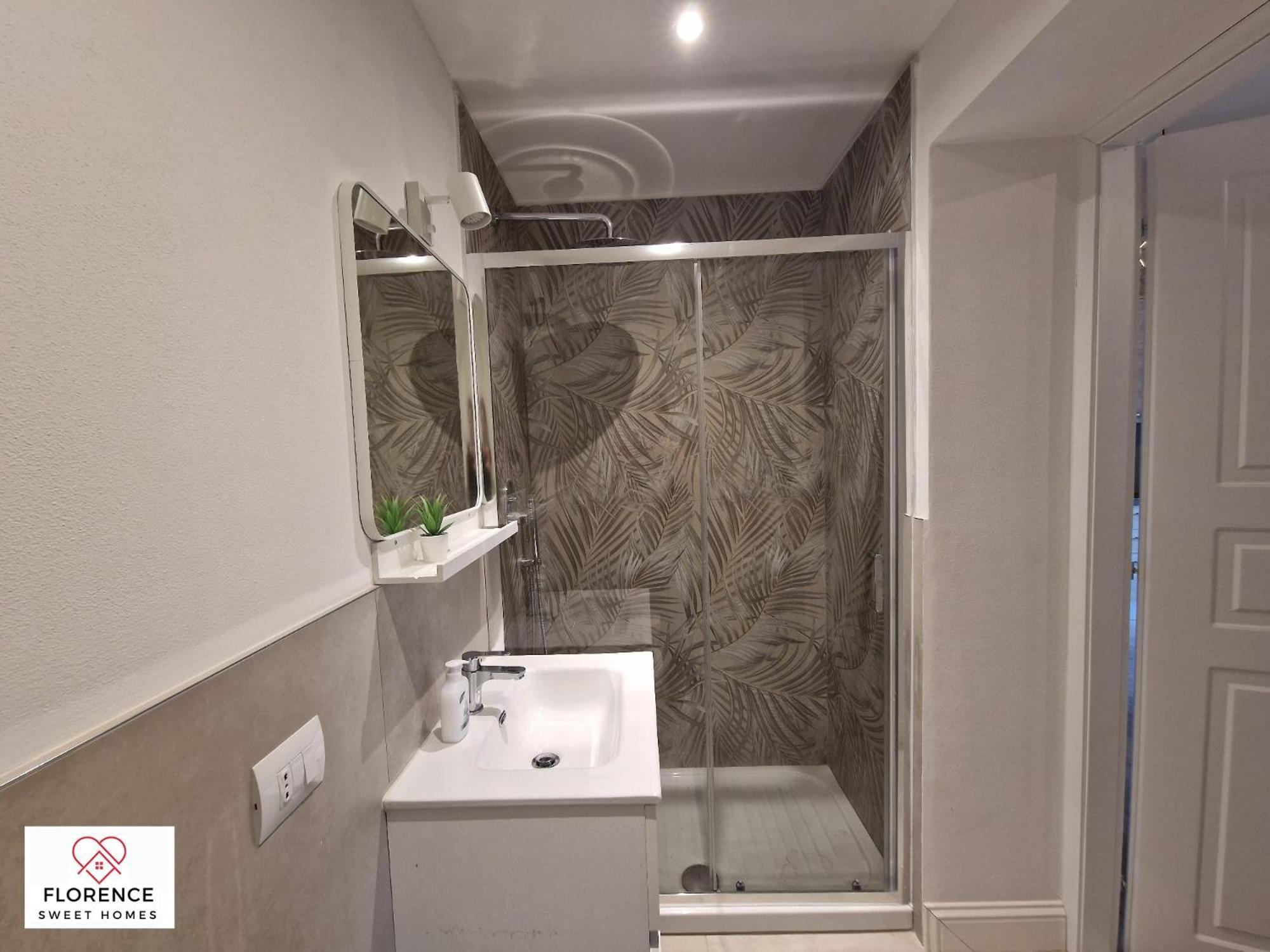 Lella Apartment With Free Parking By Florence Sweet Homes Eksteriør bilde